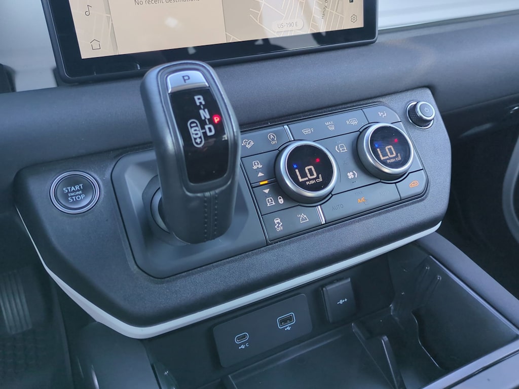 Thumbnail: 2023 Land Rover Defender - 27