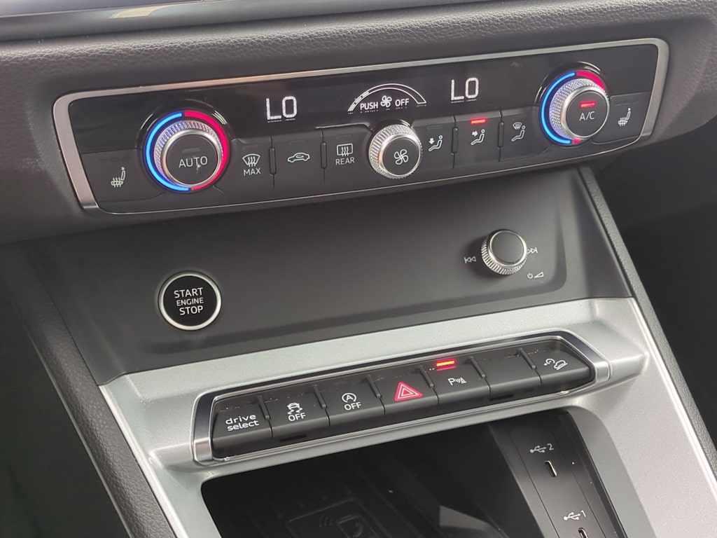 Thumbnail: 2024 Audi Q3 - 26