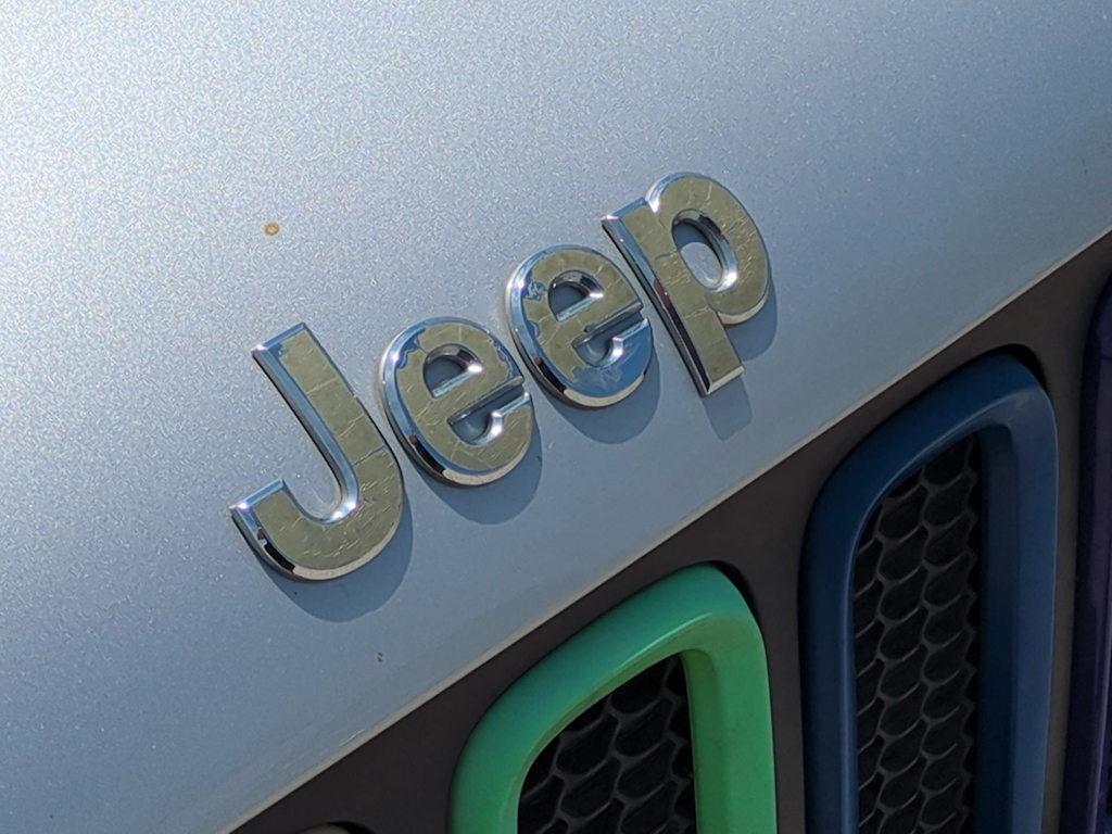 Thumbnail: 2017 Jeep Renegade - 32