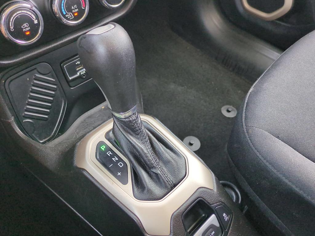 Thumbnail: 2017 Jeep Renegade - 16