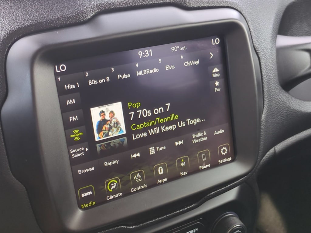 Thumbnail: 2022 Jeep Renegade - 15