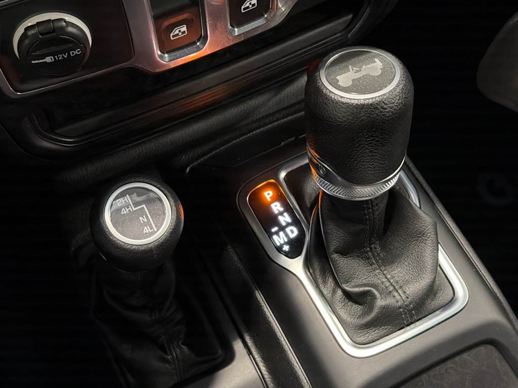 Thumbnail: 2021 Jeep Wrangler - 15