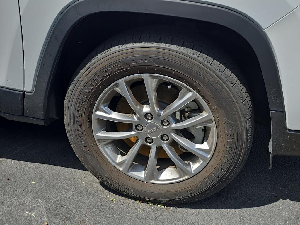 Thumbnail: 2022 Jeep Cherokee - 6