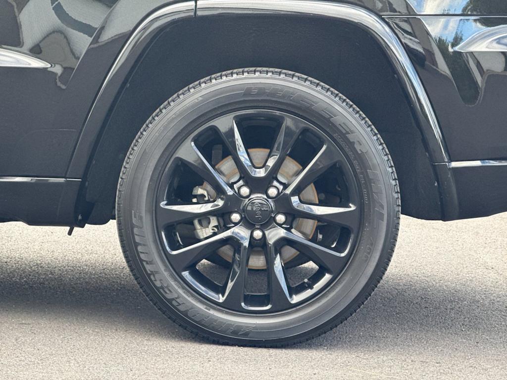 Thumbnail: 2020 Jeep Grand Cherokee - 8