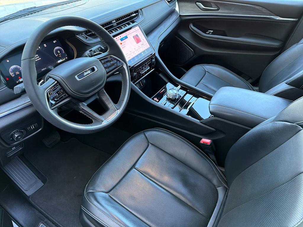 Thumbnail: 2024 Jeep Grand Cherokee - 8