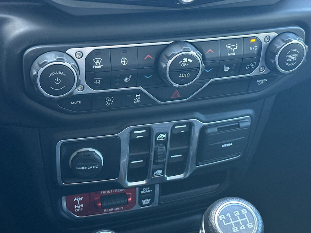 Thumbnail: 2020 Jeep Gladiator - 25