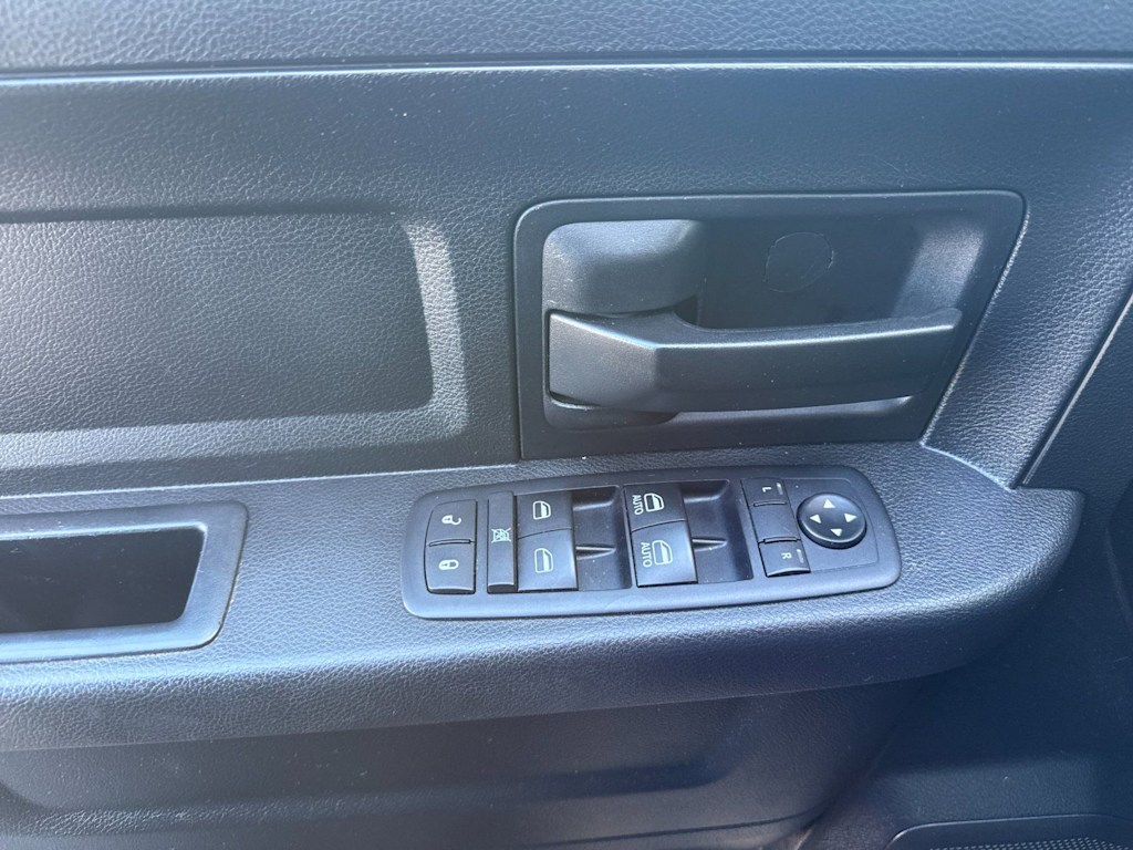 Thumbnail: 2016 RAM 1500 - 21