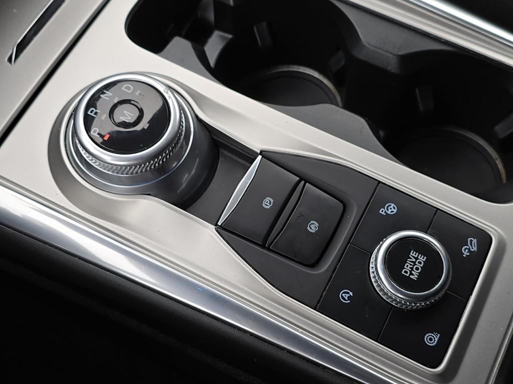 Thumbnail: 2020 Ford Explorer - 25