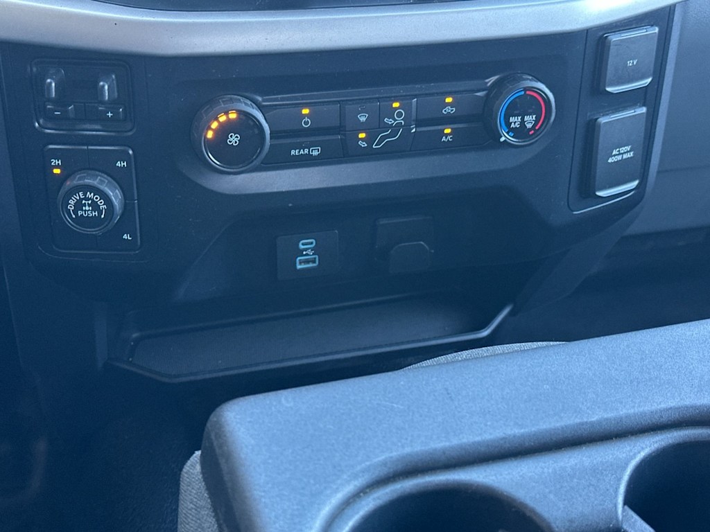 2023 Ford F-150 XLT 24