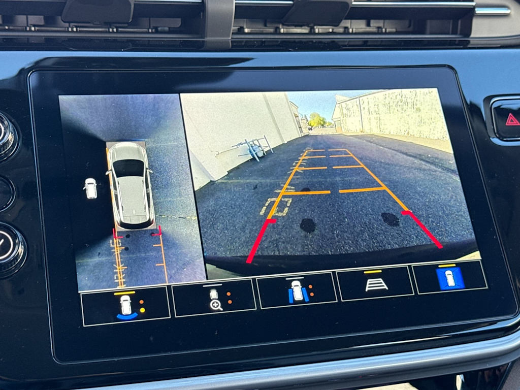 Thumbnail: 2023 Chevrolet Bolt EUV - 24