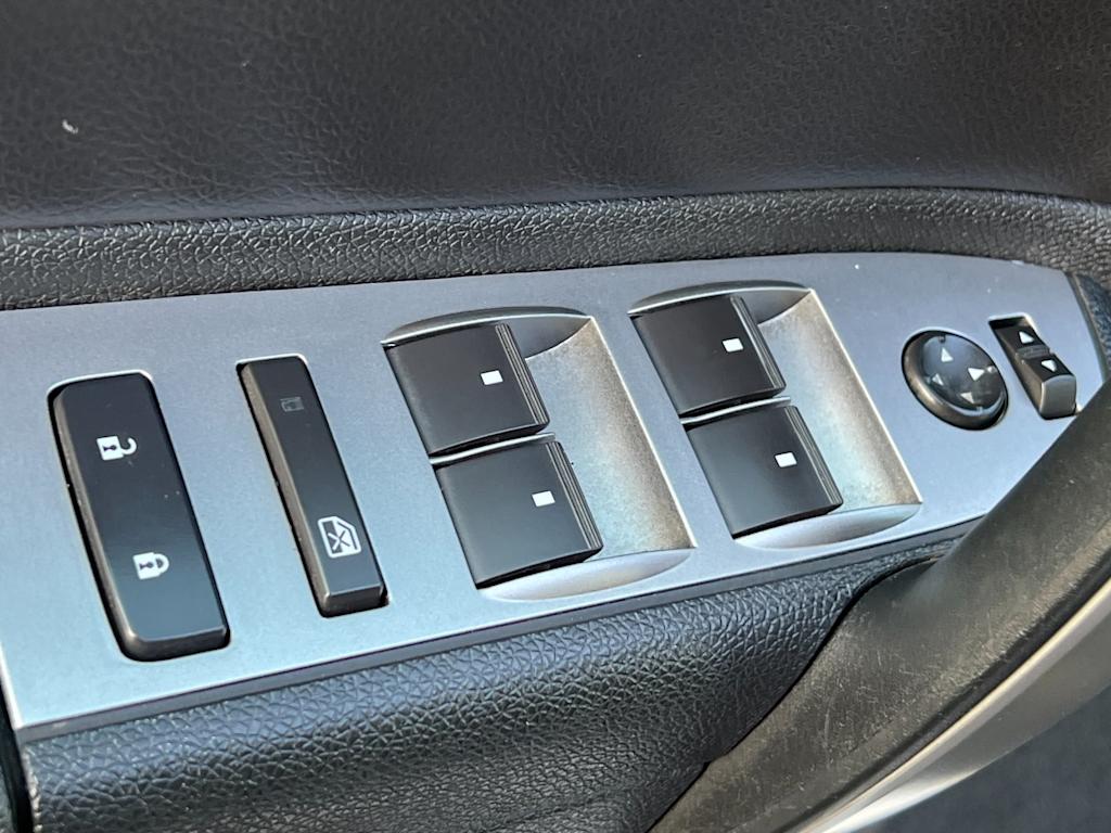 Thumbnail: 2013 Chevrolet Silverado 2500 - 20