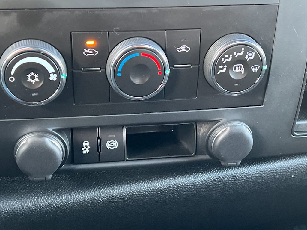 Thumbnail: 2013 Chevrolet Silverado 2500 - 23