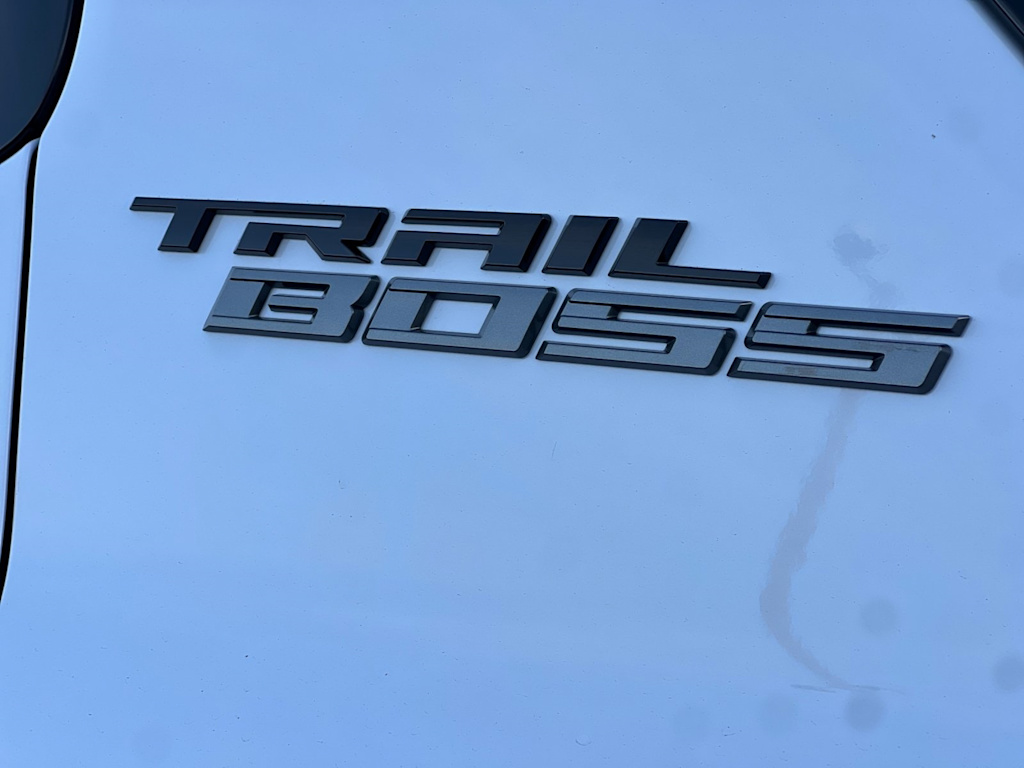 Thumbnail: 2026 Chevrolet Silverado EV - 6