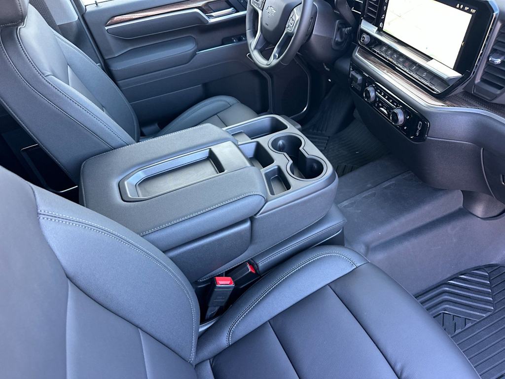 Thumbnail: 2026 Chevrolet Silverado 2500 - 9