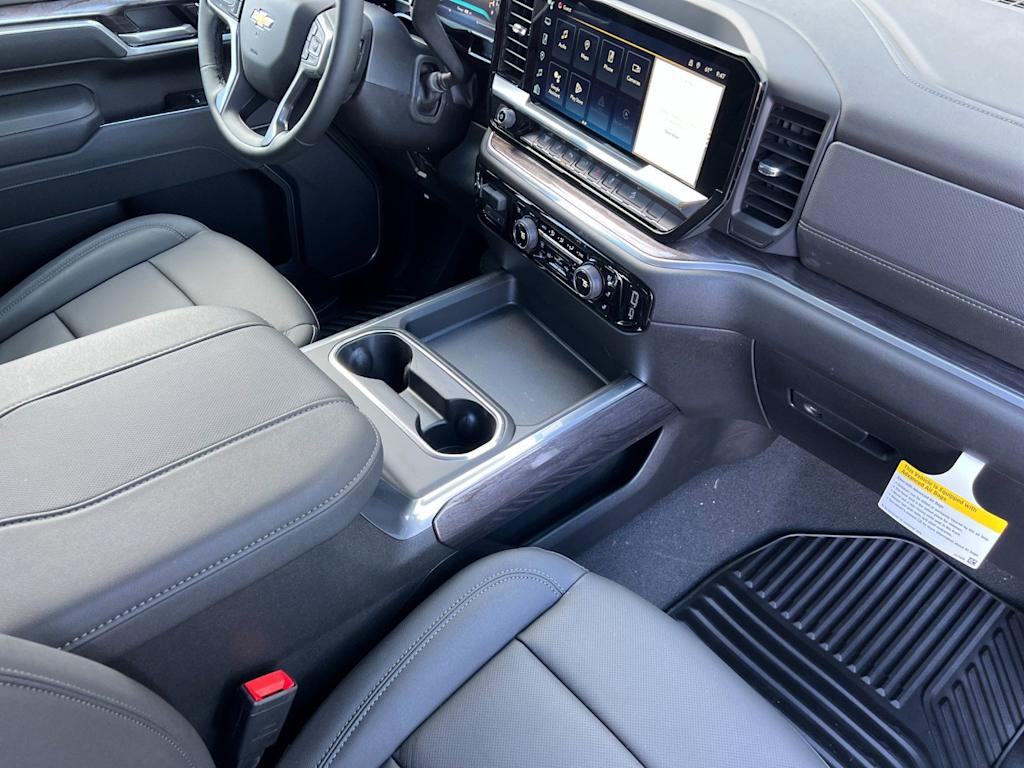 Thumbnail: 2026 Chevrolet Silverado 2500 - 10