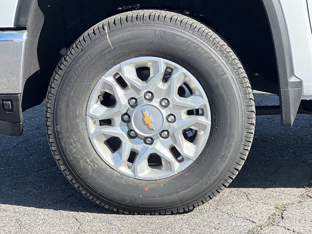 Thumbnail: 2026 Chevrolet Silverado 2500 - 8