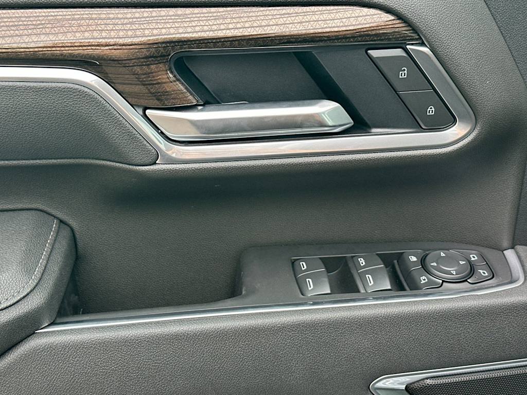 Thumbnail: 2026 Chevrolet Silverado 3500 - 20