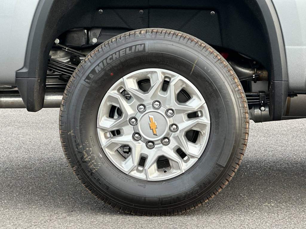 Thumbnail: 2026 Chevrolet Silverado 3500 - 7