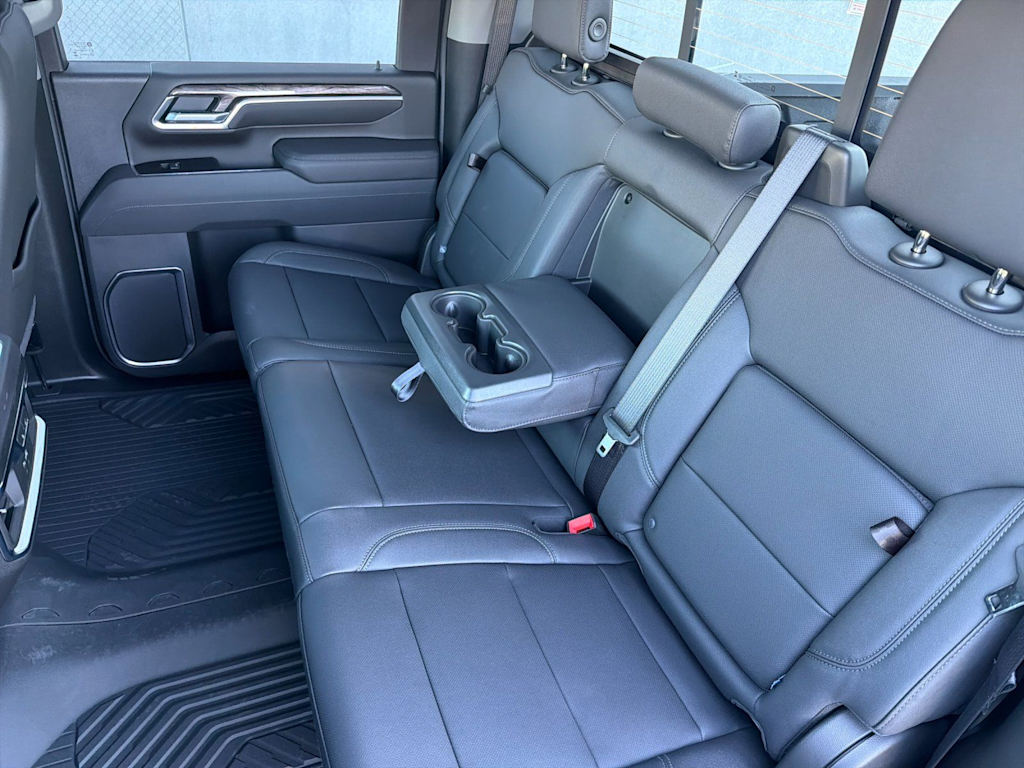 Thumbnail: 2026 Chevrolet Silverado 3500 - 10