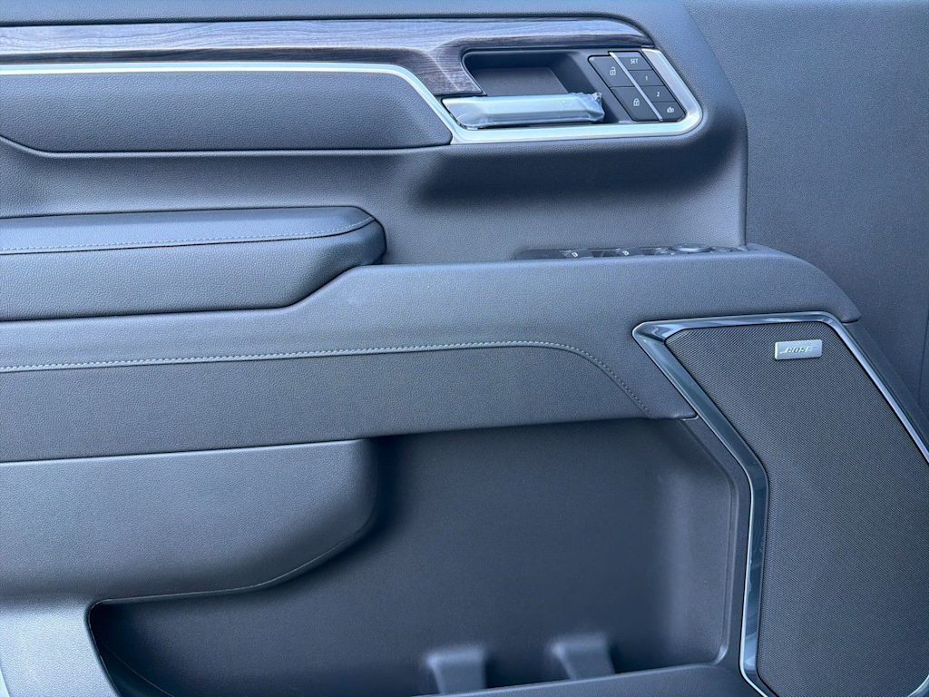 Thumbnail: 2026 Chevrolet Silverado 3500 - 19