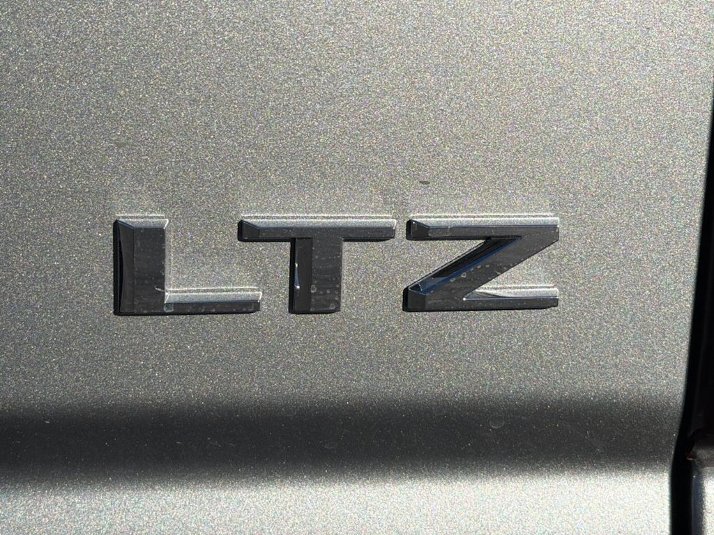 Thumbnail: 2026 Chevrolet Silverado 3500 - 27