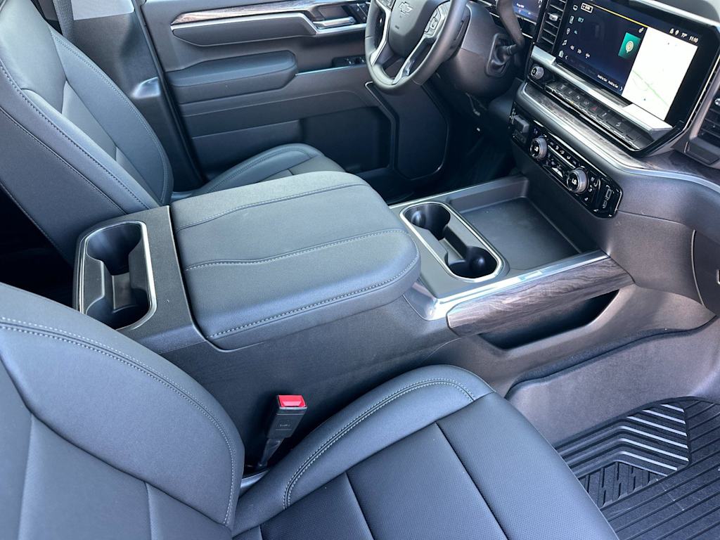 Thumbnail: 2026 Chevrolet Silverado 3500 - 11