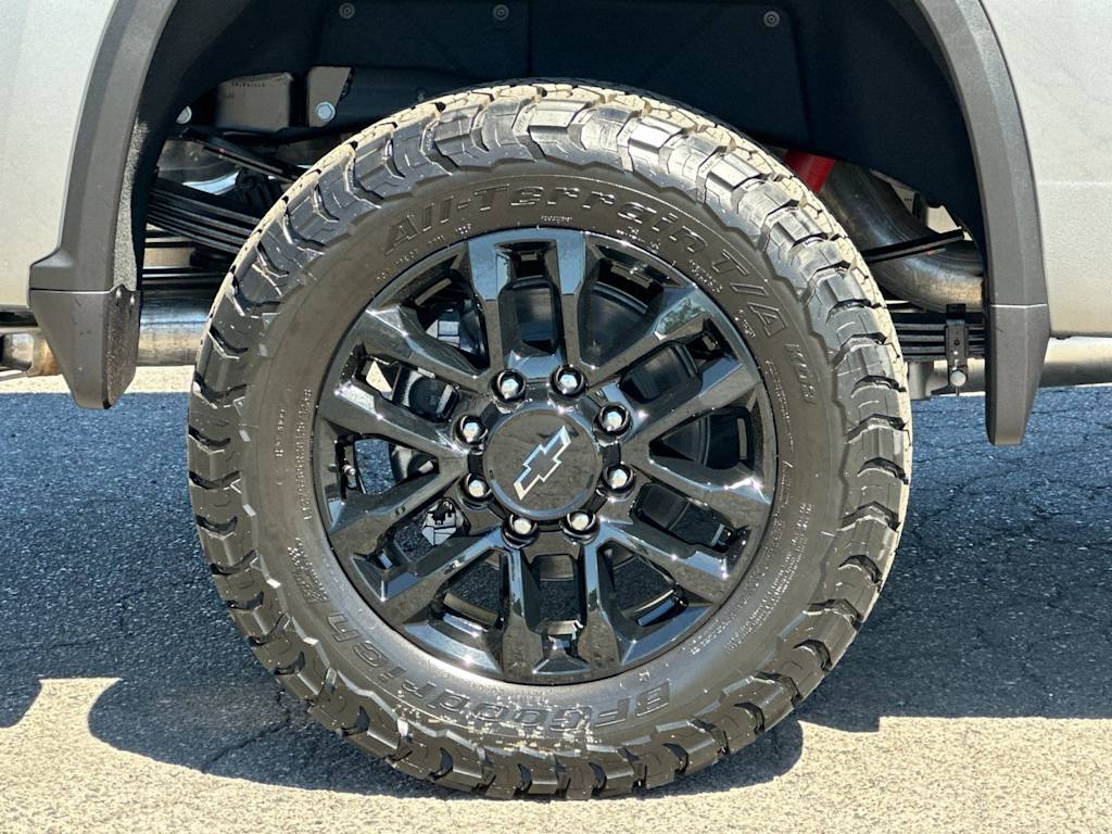 Thumbnail: 2026 Chevrolet Silverado 3500 - 8