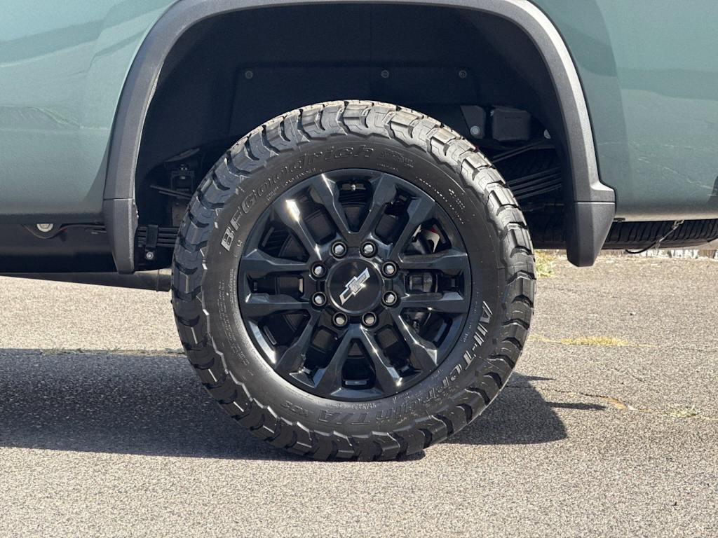 Thumbnail: 2026 Chevrolet Silverado 3500 - 8