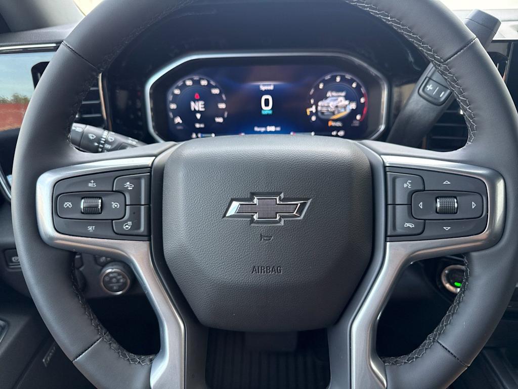 Thumbnail: 2026 Chevrolet Silverado 3500 - 27