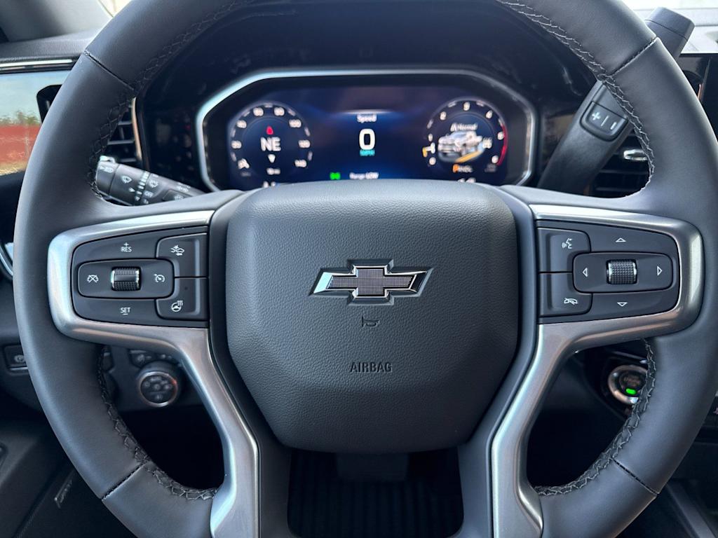 Thumbnail: 2026 Chevrolet Silverado 3500 - 27