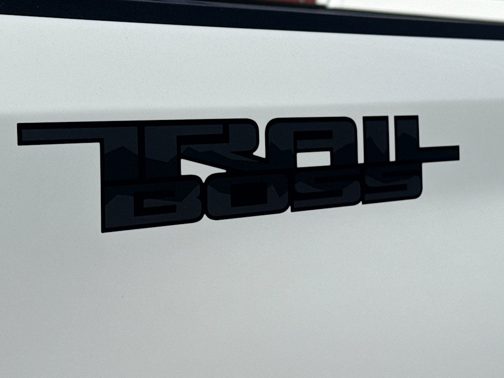 Thumbnail: 2026 Chevrolet Silverado 3500 - 6
