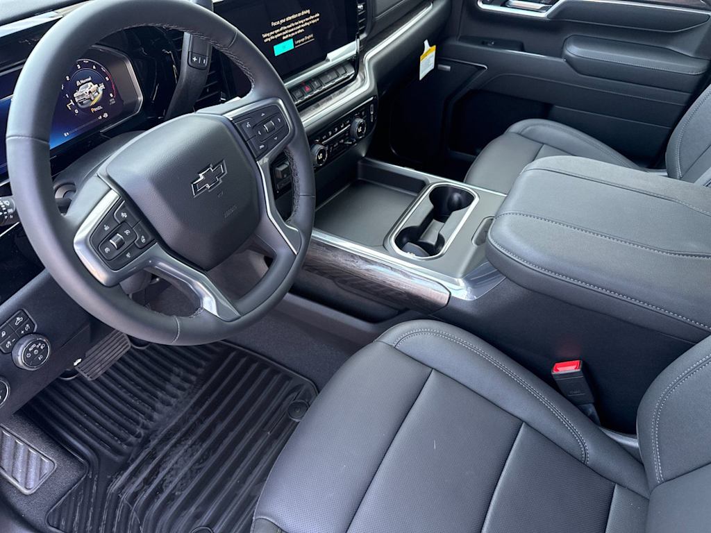 Thumbnail: 2026 Chevrolet Silverado 3500 - 8