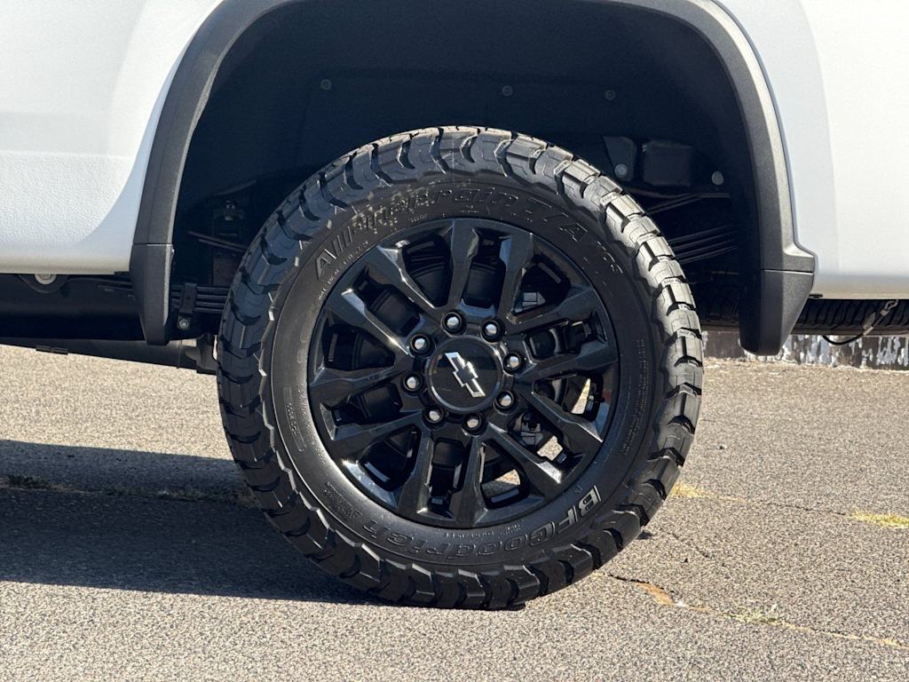 Thumbnail: 2026 Chevrolet Silverado 3500 - 7