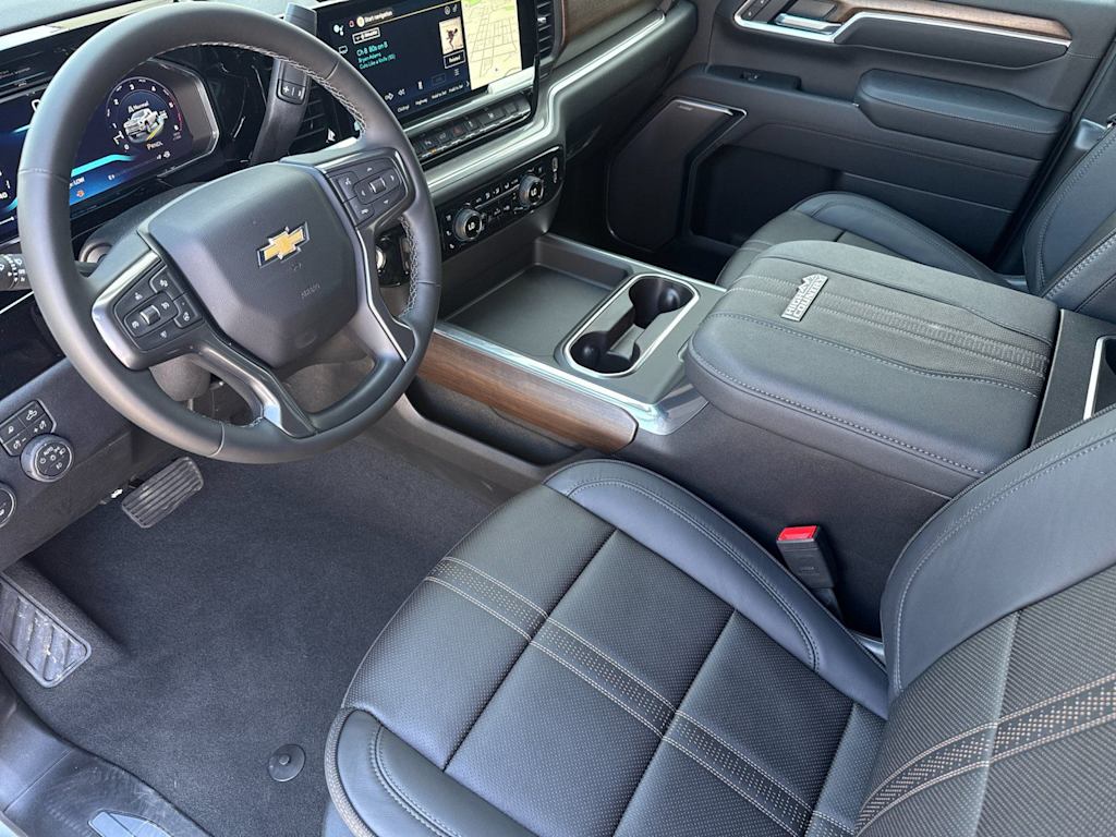 Thumbnail: 2026 Chevrolet Silverado 3500 - 10