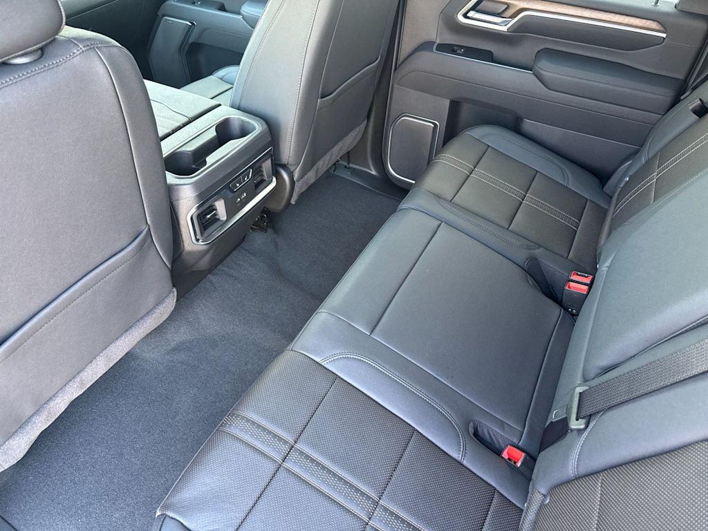 Thumbnail: 2026 Chevrolet Silverado 3500 - 12