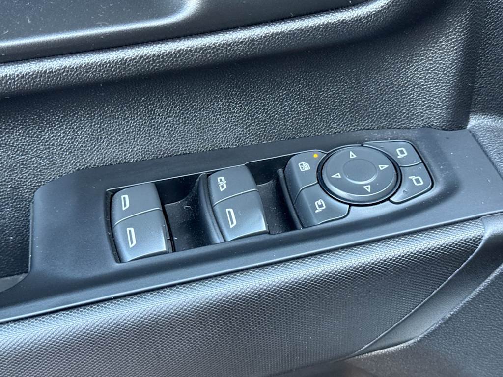 Thumbnail: 2022 Chevrolet Silverado 2500 - 21