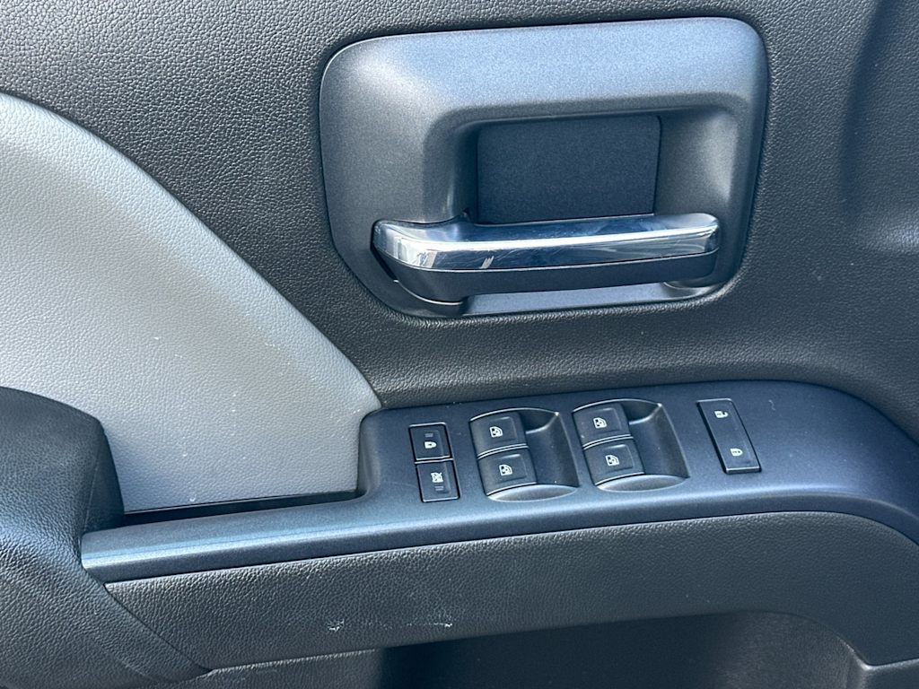Thumbnail: 2016 Chevrolet Silverado 3500 - 19