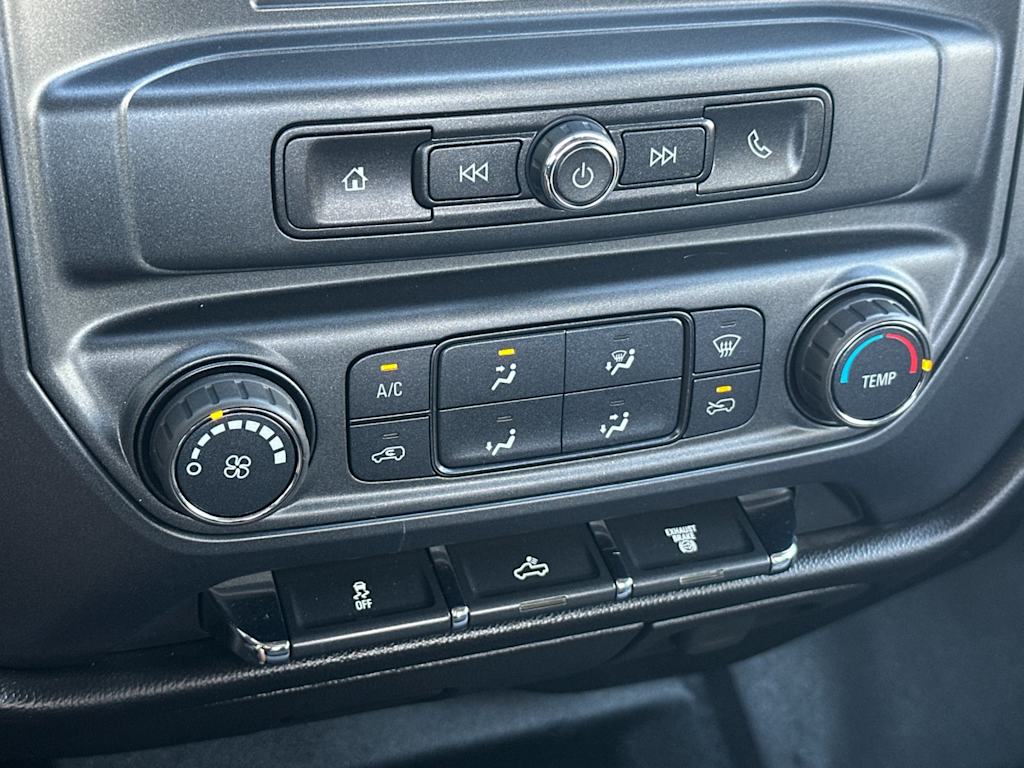 Thumbnail: 2016 Chevrolet Silverado 3500 - 21