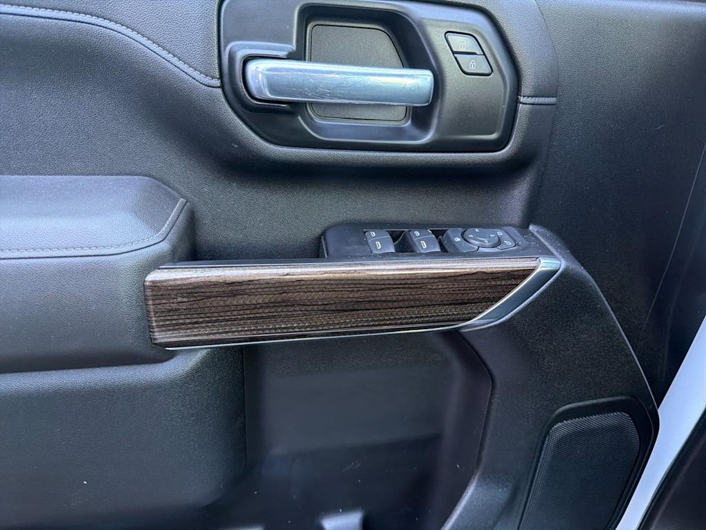 Thumbnail: 2021 Chevrolet Silverado 3500 - 21