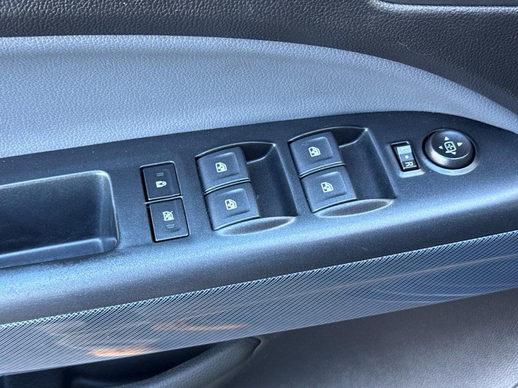 Thumbnail: 2019 Chevrolet Colorado - 22