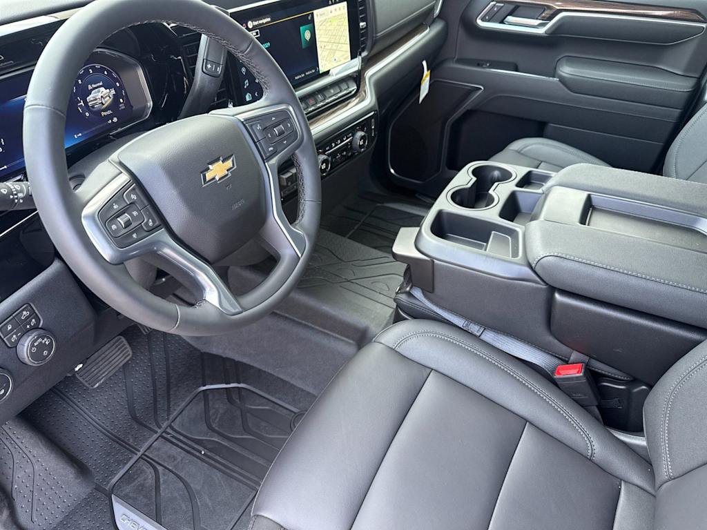 Thumbnail: 2026 Chevrolet Silverado 1500 - 9