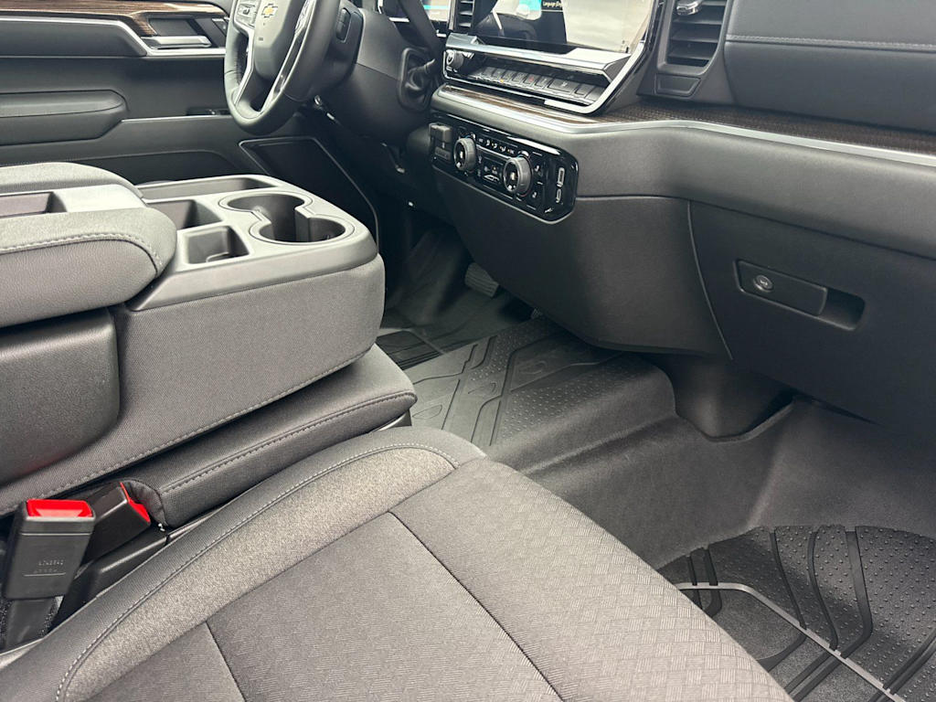 Thumbnail: 2026 Chevrolet Silverado 1500 - 15