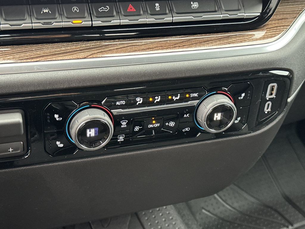 Thumbnail: 2026 Chevrolet Silverado 1500 - 24