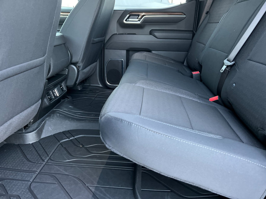 2025 Chevrolet Silverado 1500 LT 10