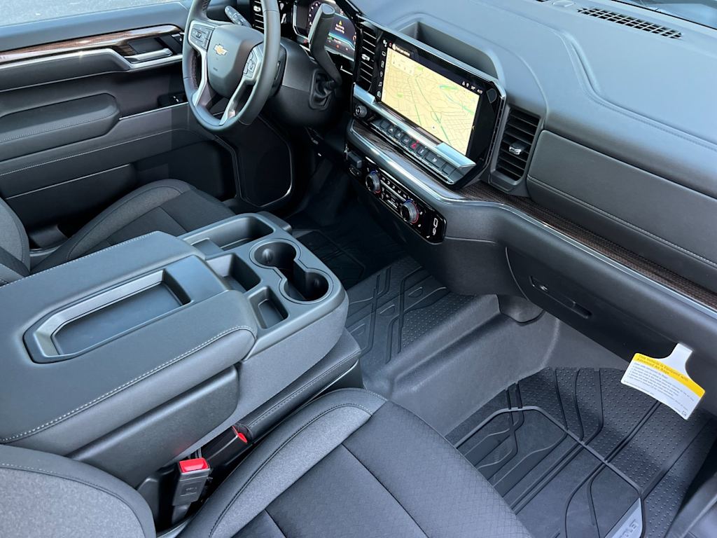 2025 Chevrolet Silverado 1500 LT 12