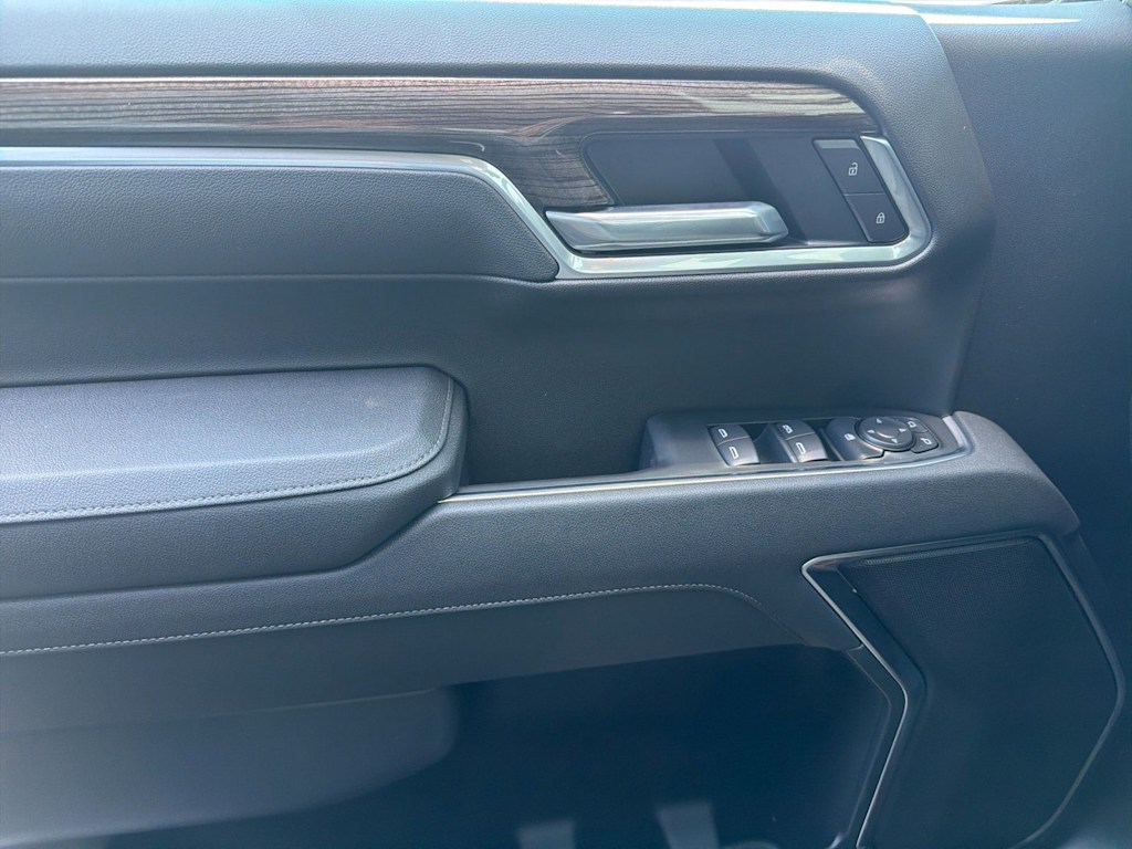 Thumbnail: 2026 Chevrolet Silverado 1500 - 19