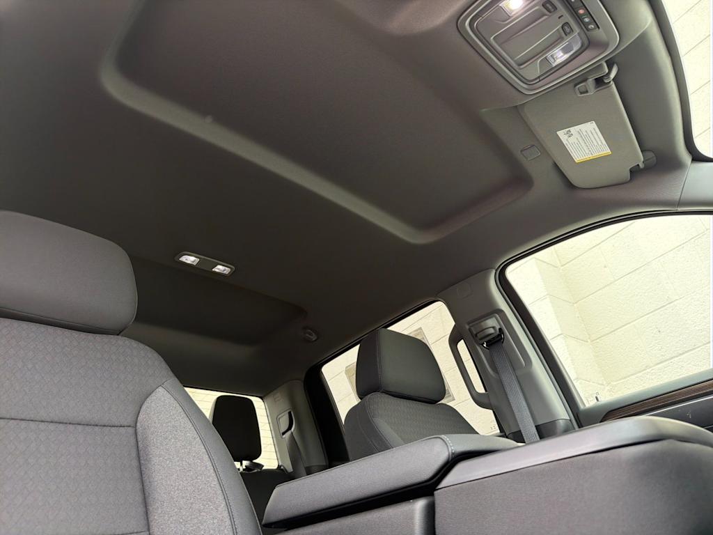 Thumbnail: 2026 Chevrolet Silverado 1500 - 21