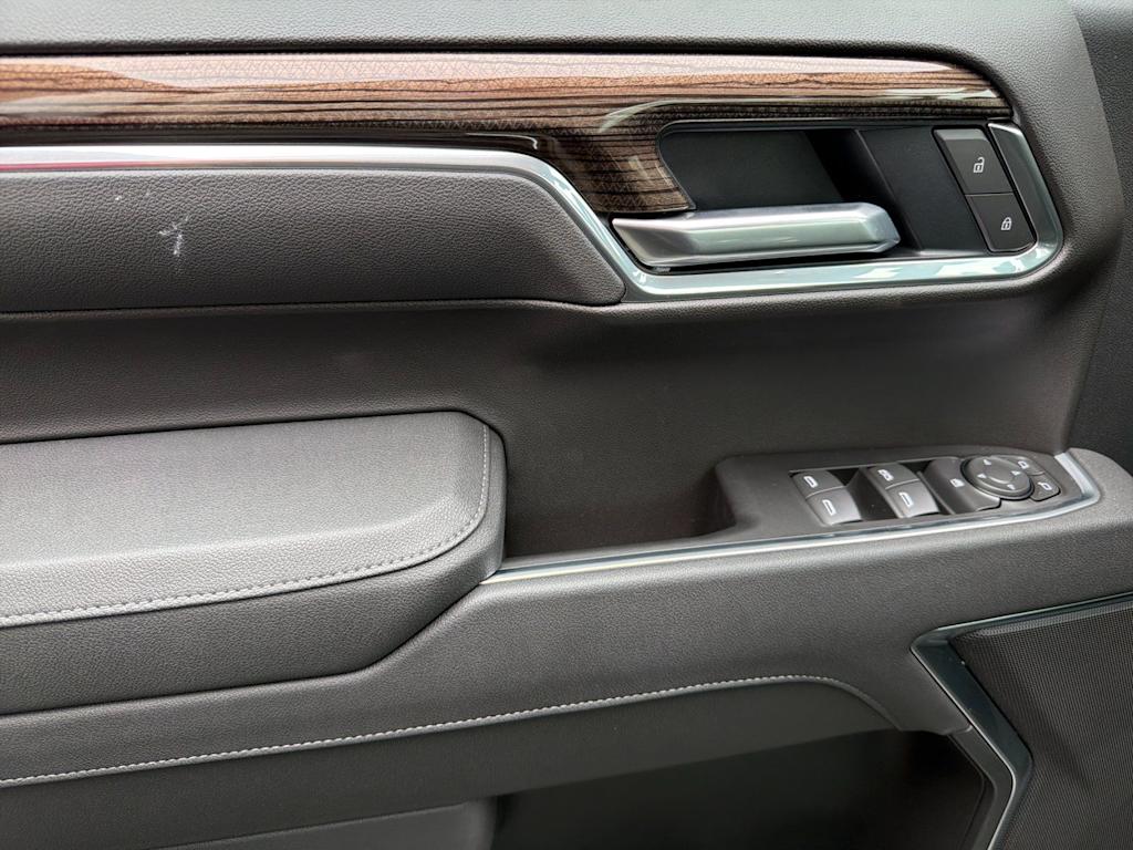 Thumbnail: 2026 Chevrolet Silverado 1500 - 19