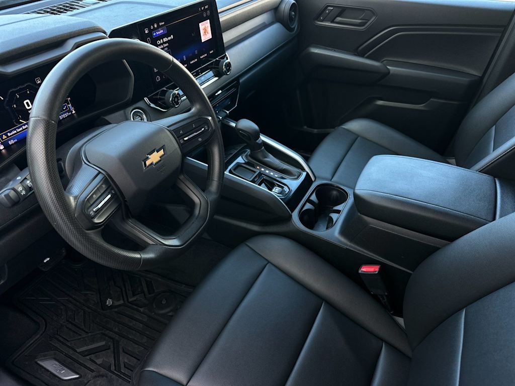 Thumbnail: 2023 Chevrolet Colorado - 9