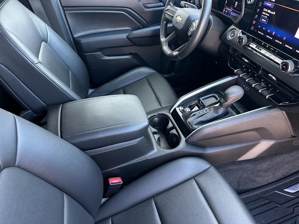 Thumbnail: 2023 Chevrolet Colorado - 10